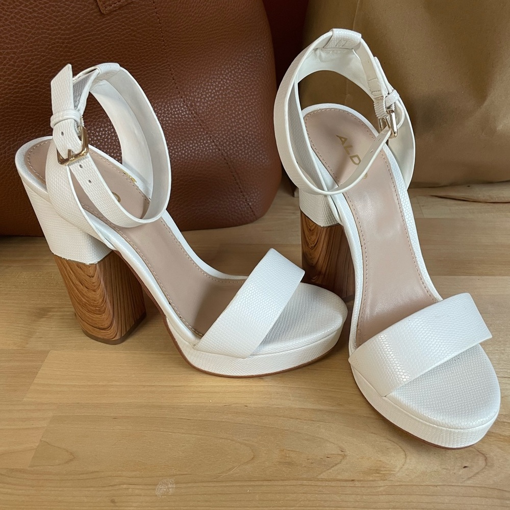 Also White Platform Sandals with Wooden Heel